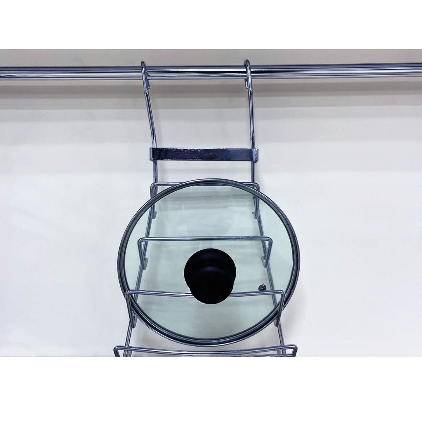 Cooker lid holder